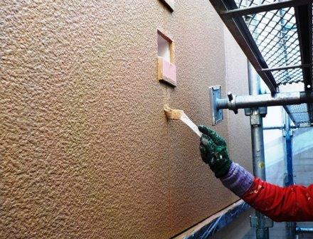 守山区　モダン住宅　ツートン仕上げ外壁塗装　施工例　外壁上塗り　イメージ